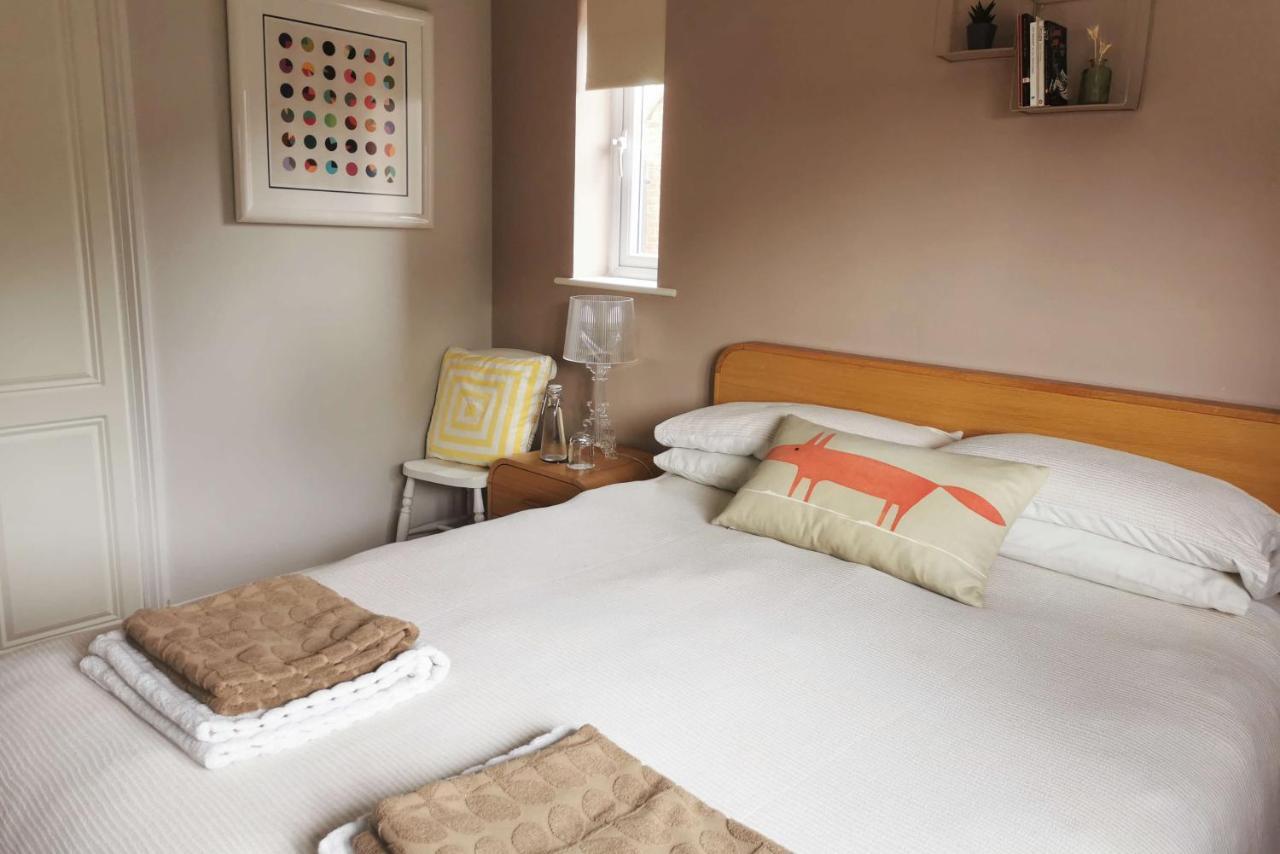 Walton Crescent Bed & Breakfast Winford ภายนอก รูปภาพ